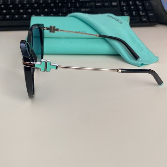 Tiffany & Co sunglasses model TF4178 - Picture 2 of 3